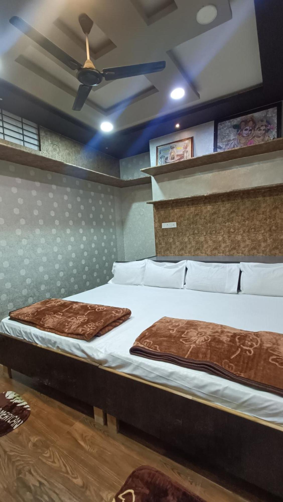 Mangaldeep Guest House Уджайн Екстериор снимка